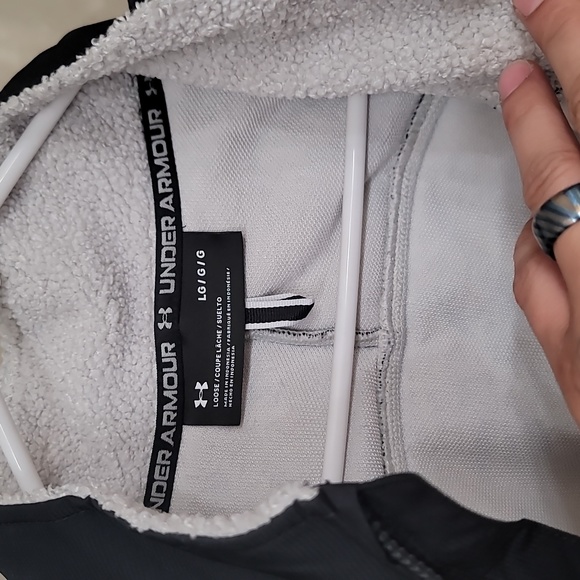 Under armour jacket - Picture 3 of 3